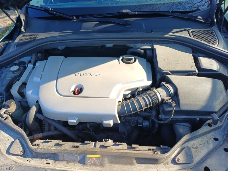 Volvo XC60, снимка 8 - Автомобили и джипове - 52505798