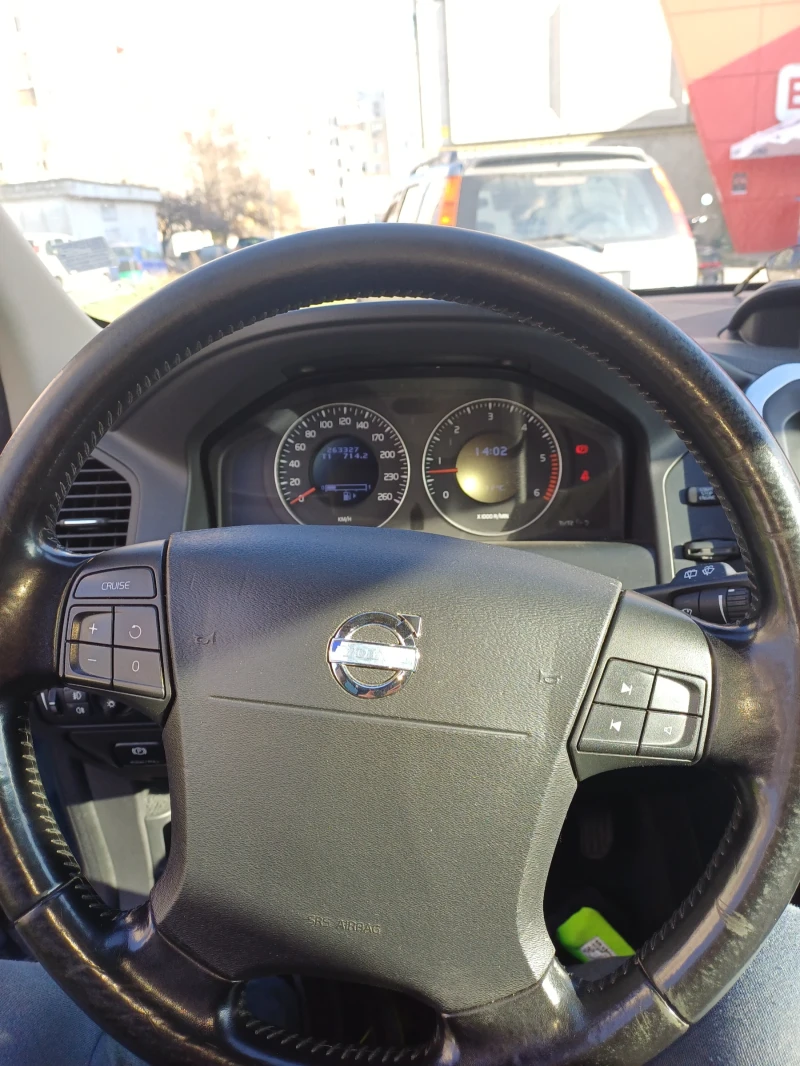 Volvo XC60, снимка 7 - Автомобили и джипове - 52505798