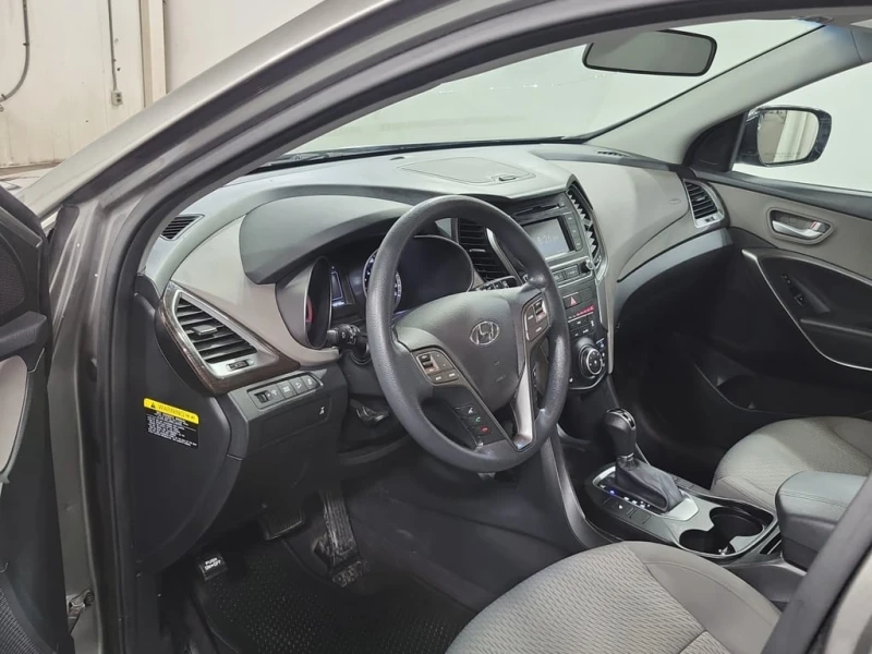 Hyundai Santa fe 2018 2.4L AWD * CARFAX * БЕЗ ПЪРВОНАЧАЛНА ВНОСКА, снимка 7 - Автомобили и джипове - 52691529