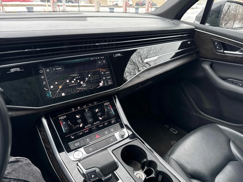 Audi Q7 55 TFSI quattro * CARFAX * БЕЗ ПЪРВОНАЧА, снимка 8 - Автомобили и джипове - 53027027