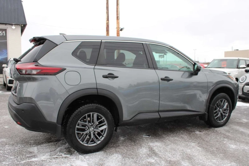 Nissan Rogue S| Heated Seats | Blind Spot , снимка 7 - Автомобили и джипове - 53362385