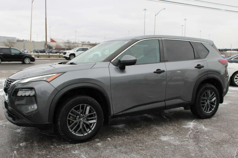 Nissan Rogue S| Heated Seats | Blind Spot , снимка 3 - Автомобили и джипове - 53362385