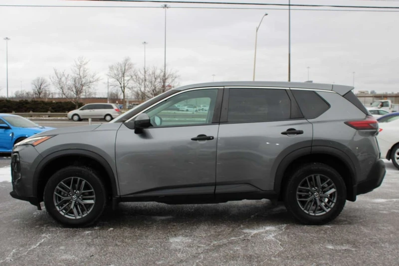 Nissan Rogue S| Heated Seats | Blind Spot , снимка 4 - Автомобили и джипове - 53362385