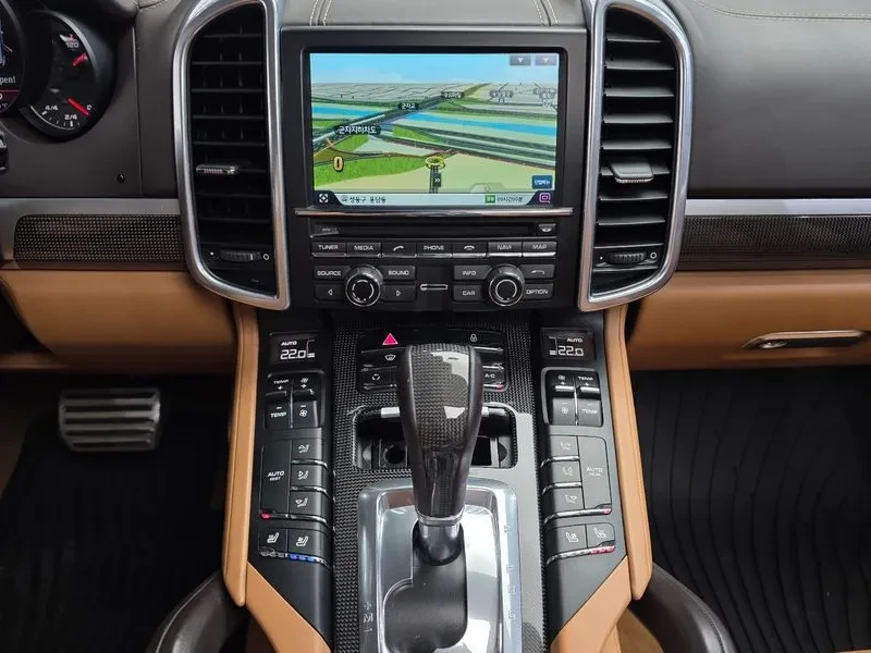 Porsche Cayenne 4.8 Gts 958, снимка 12 - Автомобили и джипове - 56358894