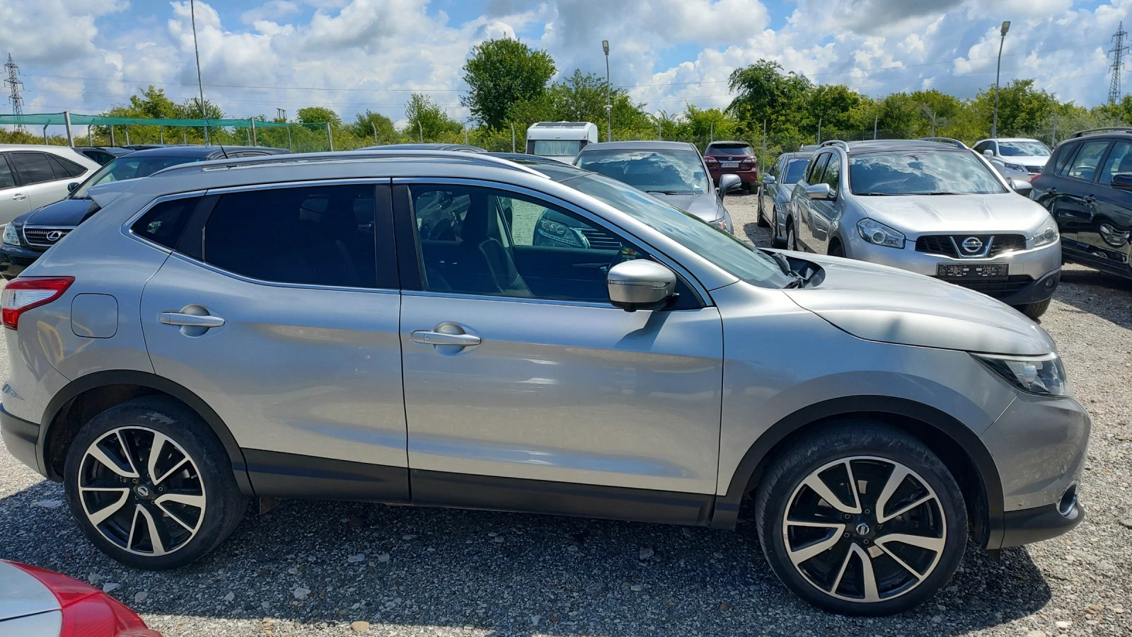 Nissan Qashqai 1.6DCI/360Camera/Panorama/Keyless  - изображение 6