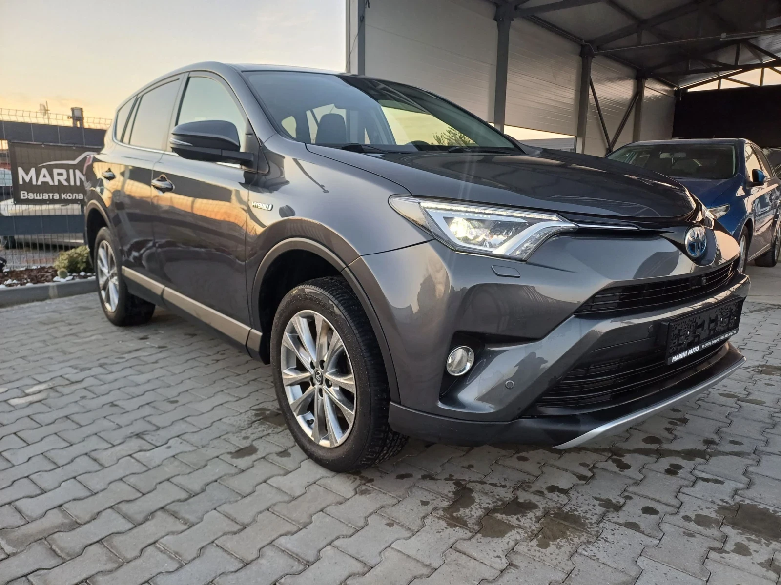 Toyota Rav4 2.5 Hybrid Premium Full Options  - изображение 7