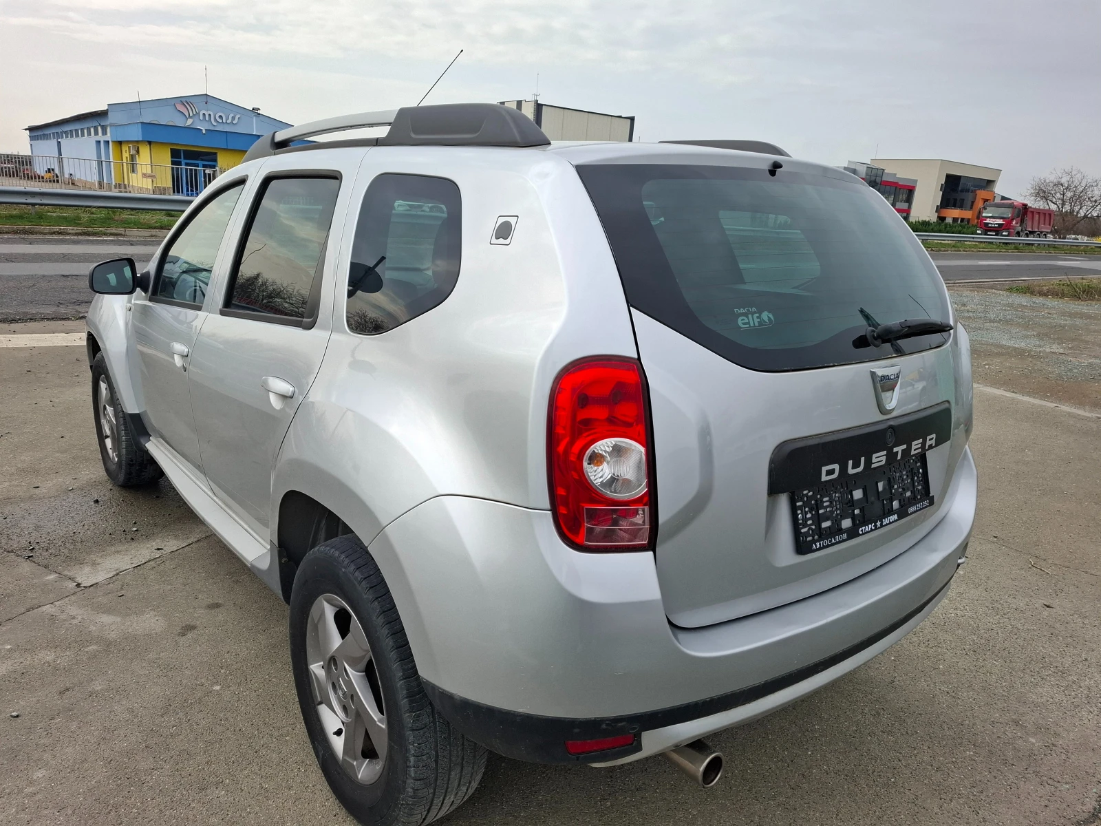 Dacia Duster 1, 6i Италия - изображение 7
