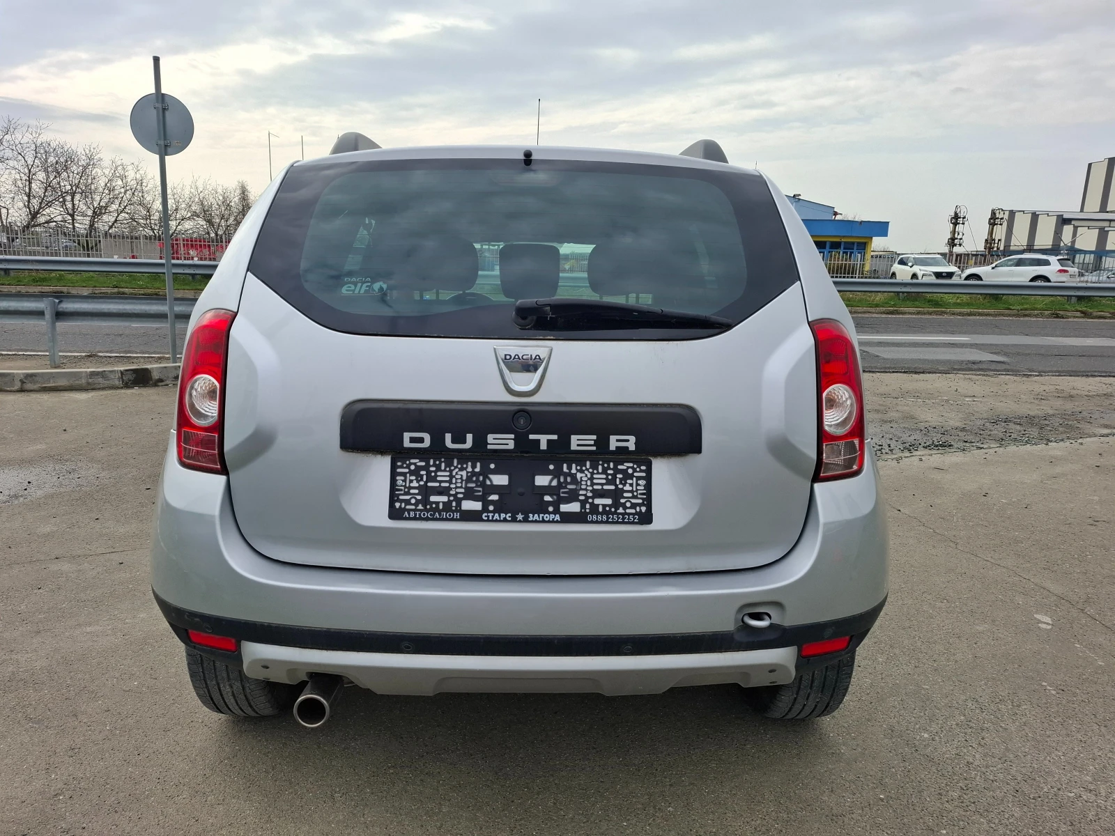 Dacia Duster 1, 6i Италия - изображение 8