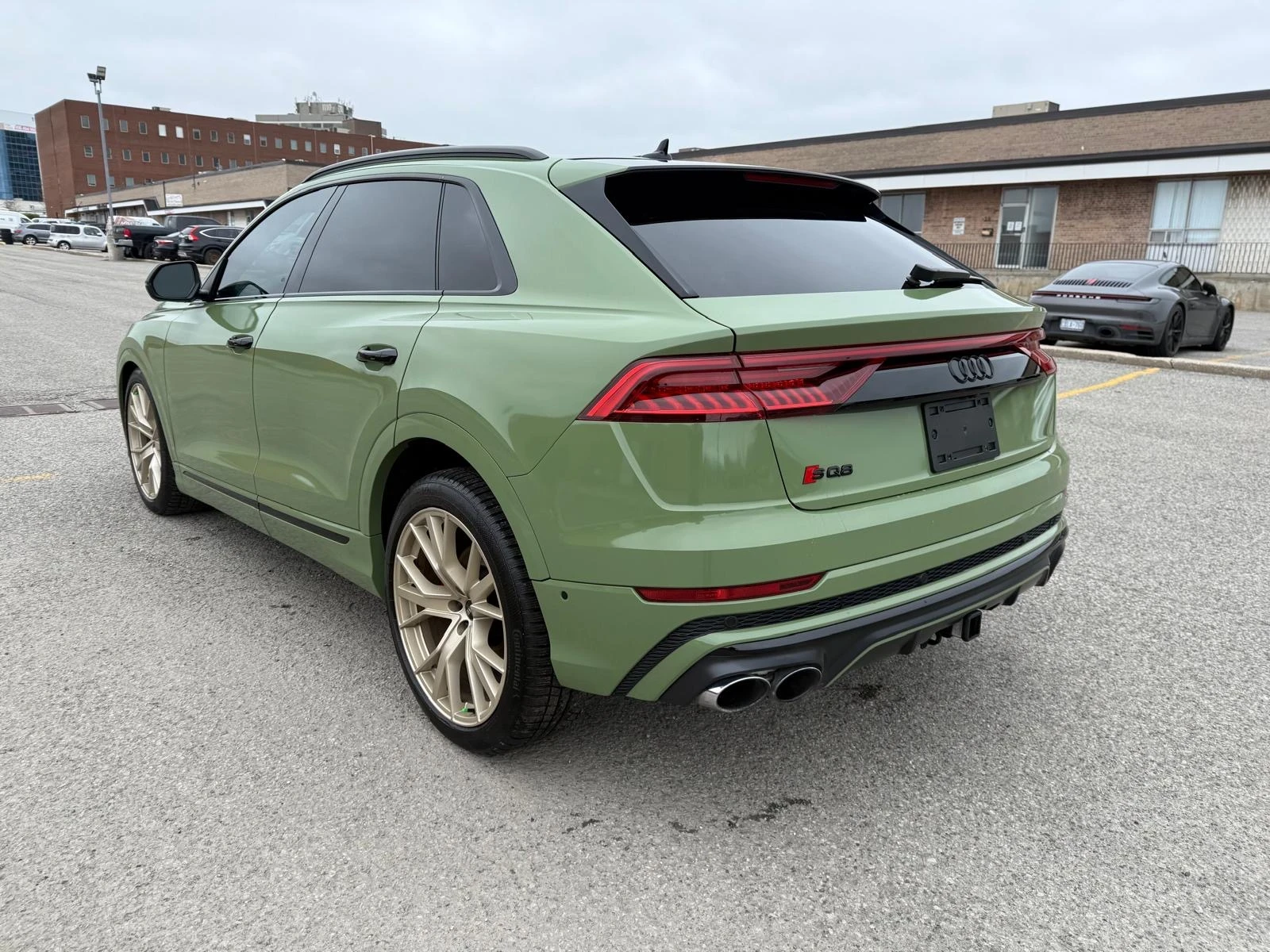 Audi SQ8  - изображение 8