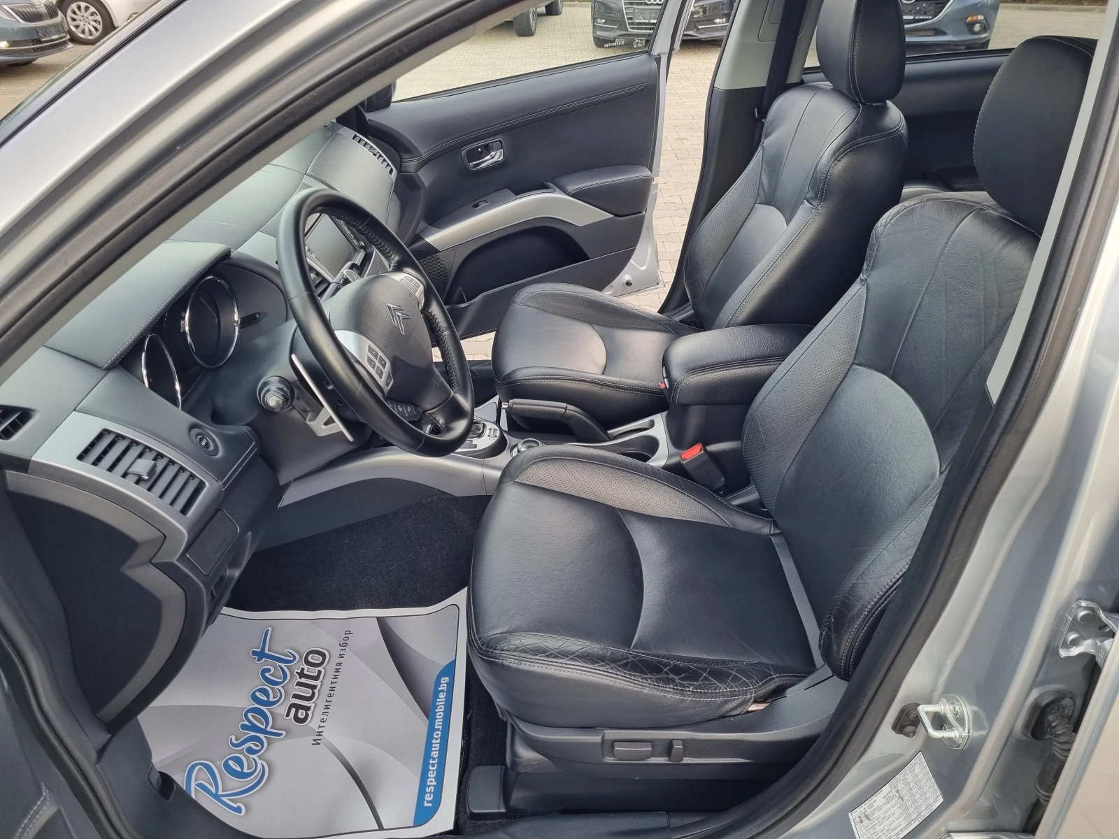 Citroen C-Crosser 2.2HDi-156ps АВТОМАТИК * 7 МЕСТА* ОБСЛУЖЕН - изображение 8