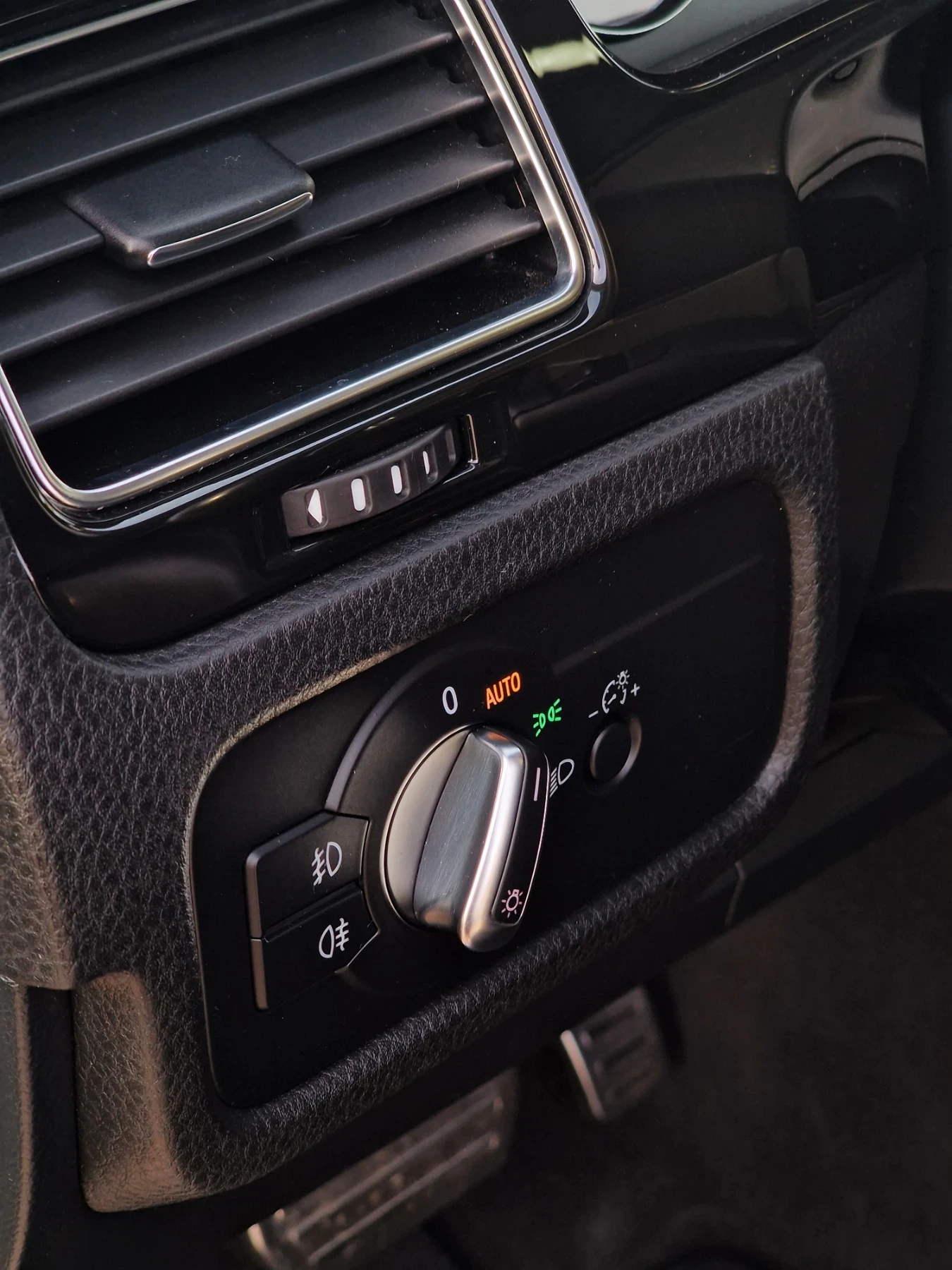 VW Touareg R-Line, обдухване, печка, дистроник, ФУЛ МАКС - изображение 8