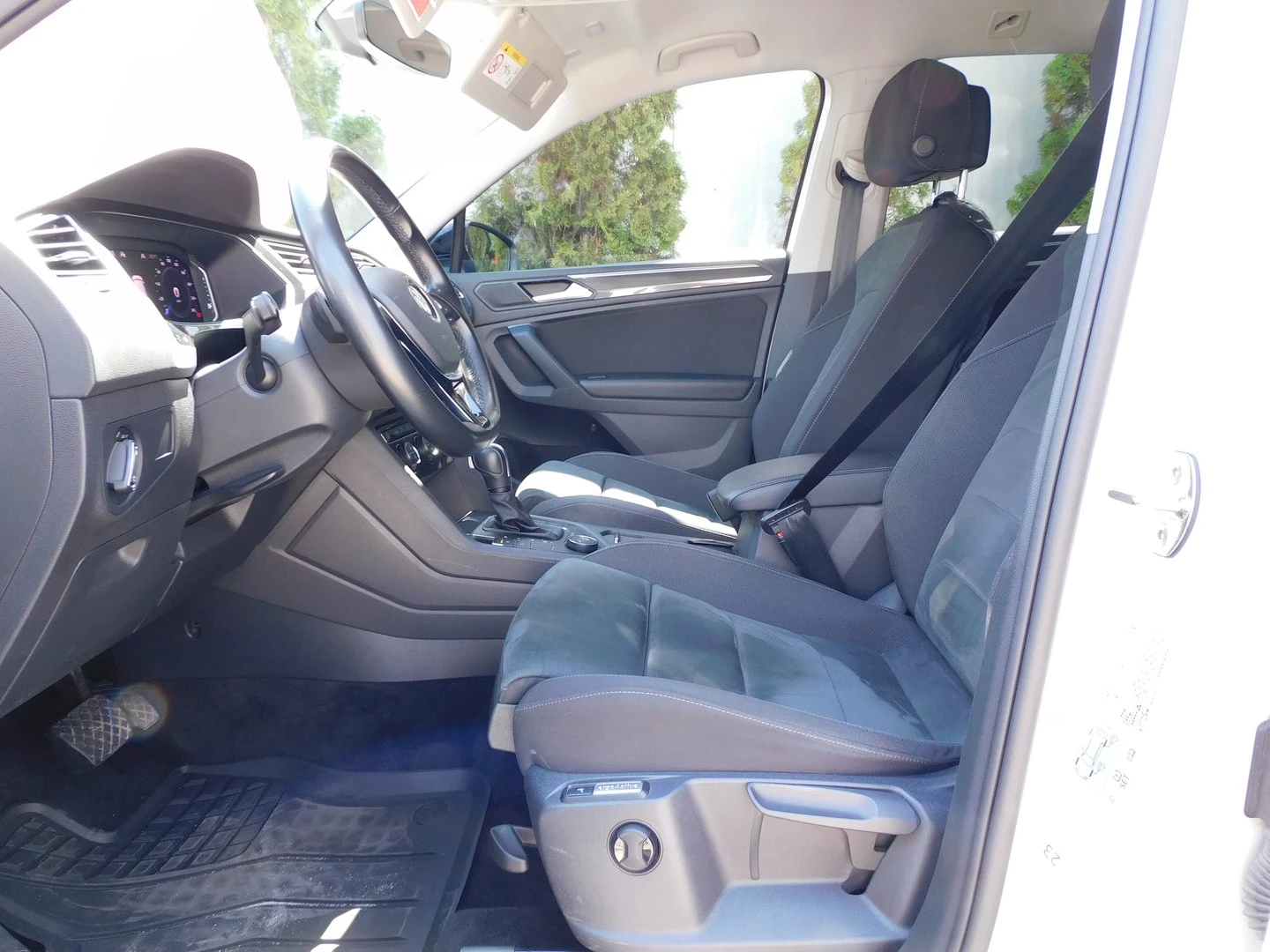 VW Tiguan Highline 2.0TDI 4MOTION BMT | Mobile.bg — изображение 9