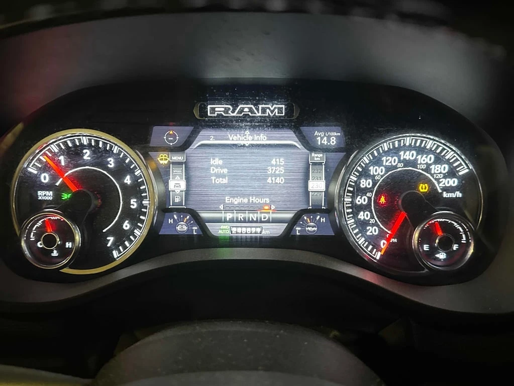 Dodge RAM 1500 * Sport * CARFAX * ��� ������������ ������ | Mobile.bg � ����������� 8