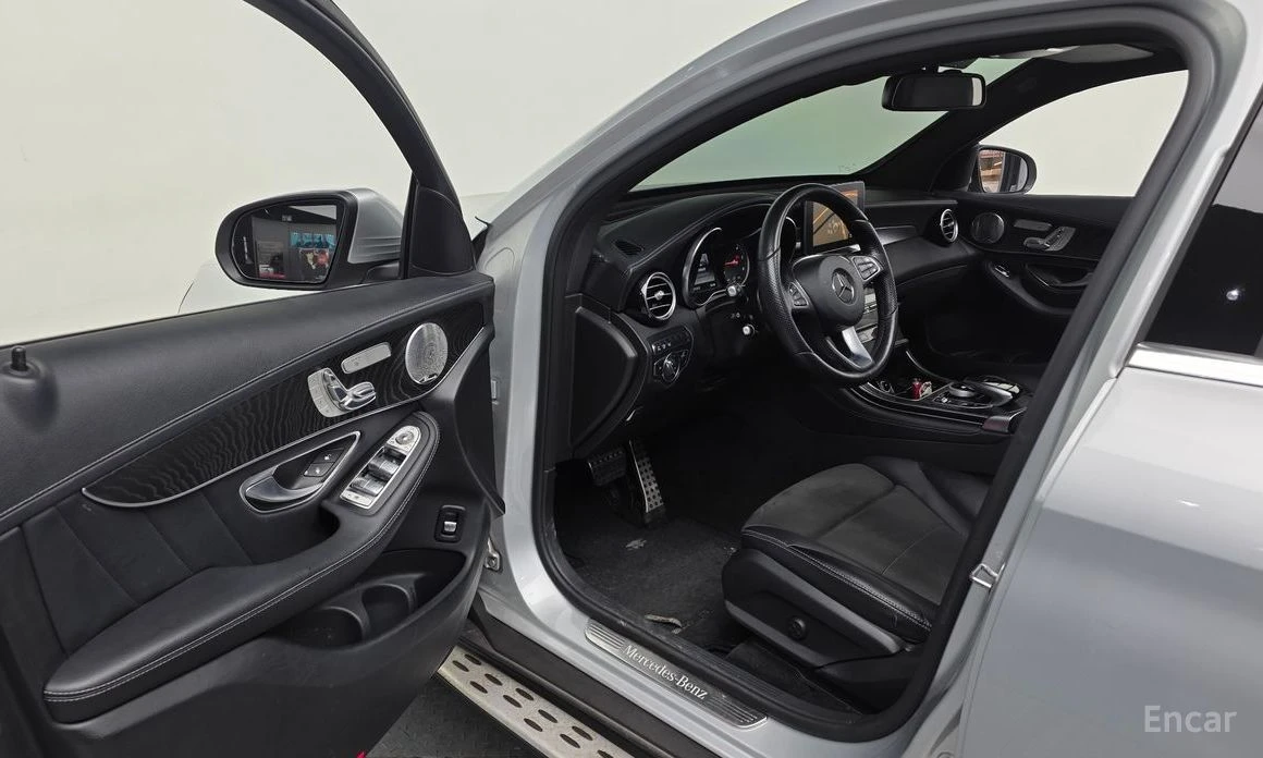 Mercedes-Benz GLC 250, снимка 10 - Автомобили и джипове - 54116835