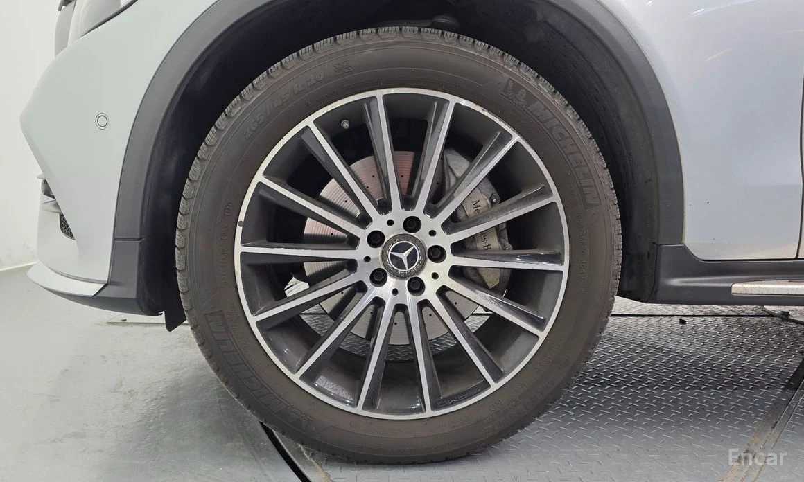 Mercedes-Benz GLC 250, снимка 5 - Автомобили и джипове - 54116835