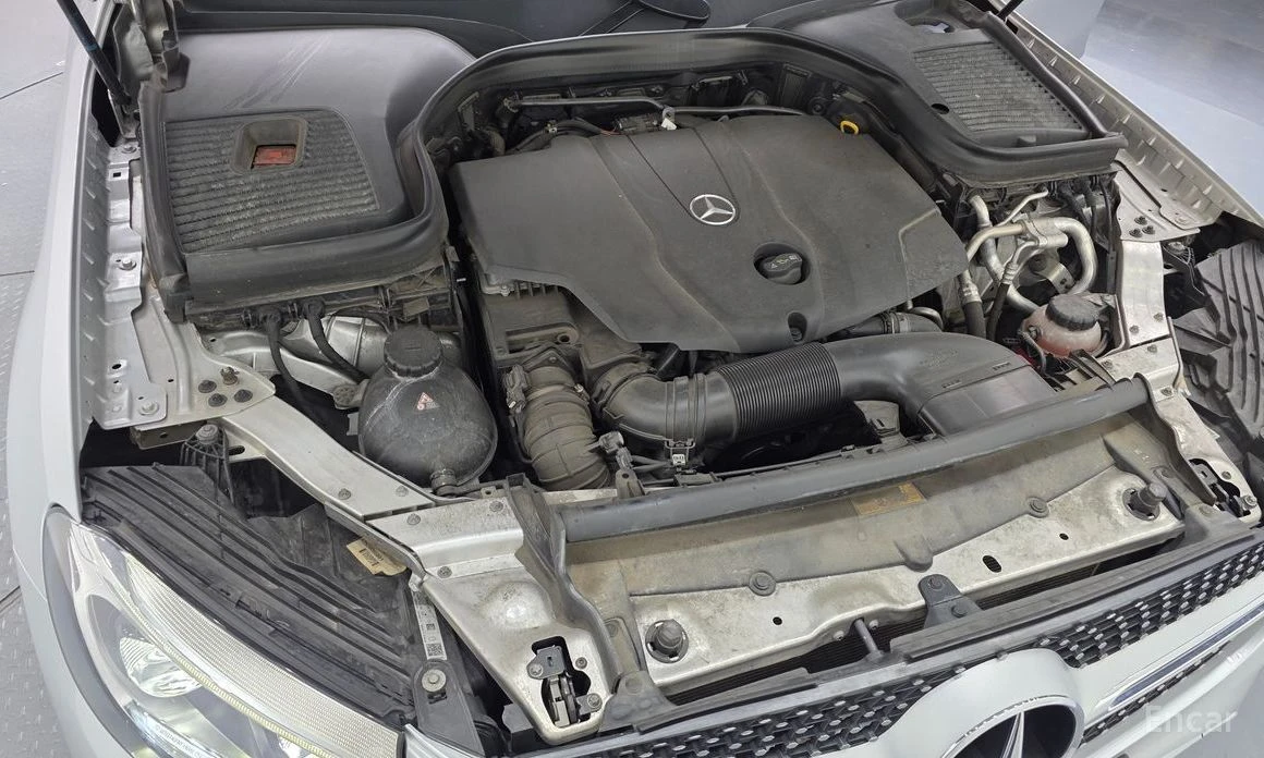 Mercedes-Benz GLC 250, снимка 6 - Автомобили и джипове - 54116835