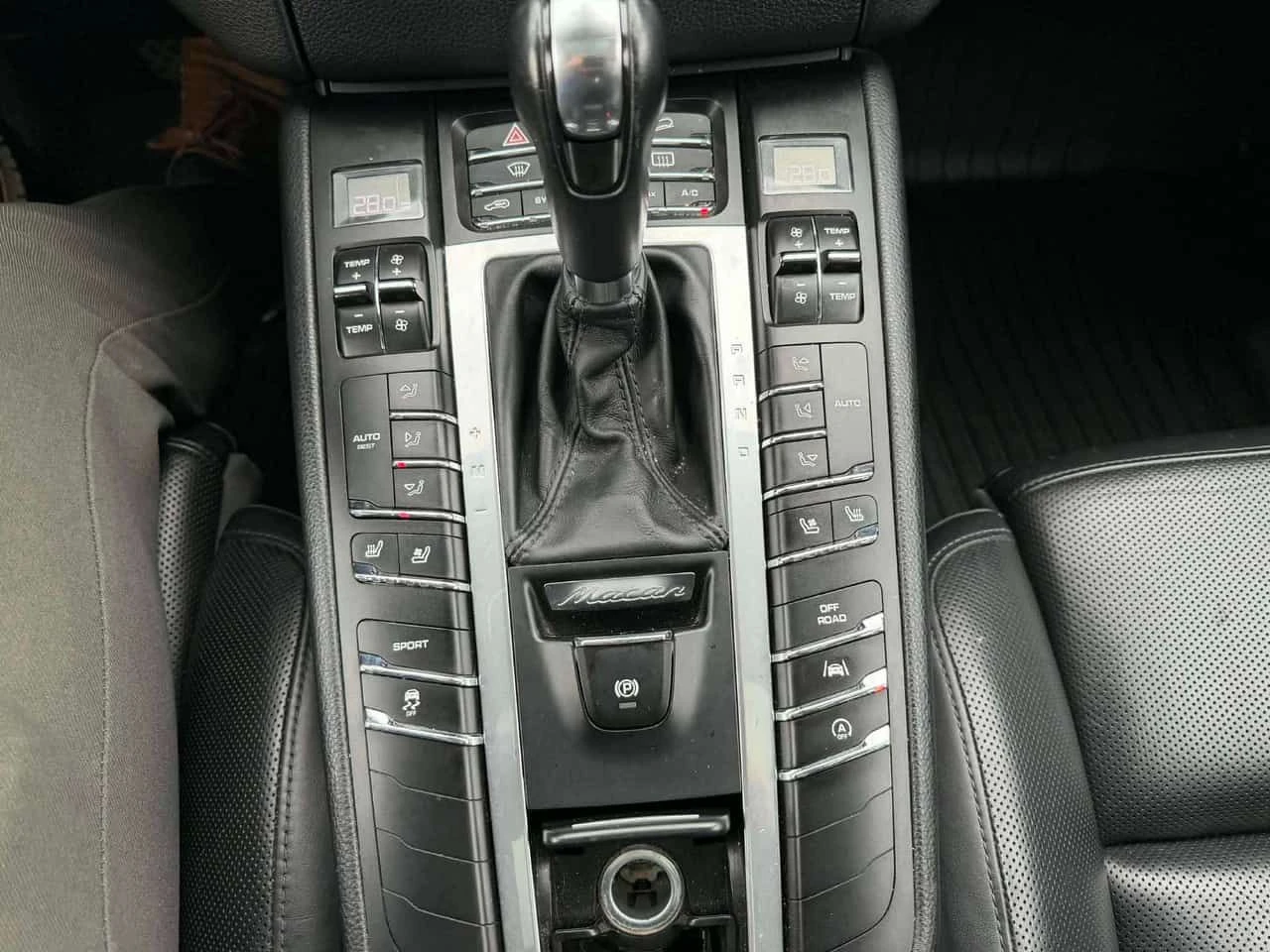 Porsche Macan * AWD * ПОДГРЕВ * ОБДУХВАНЕ * ОТ ПРЕДСТАВИТЕЛСТВО, снимка 9 - Автомобили и джипове - 54214278