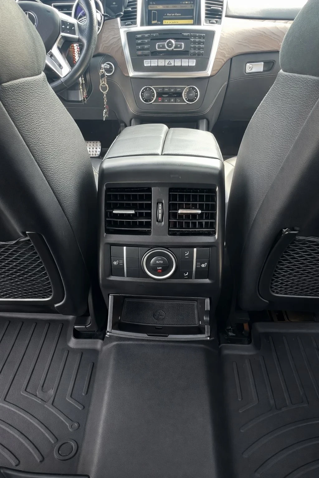 Mercedes-Benz ML 350 Bluetech / Autoparking, снимка 12 - Автомобили и джипове - 54259747