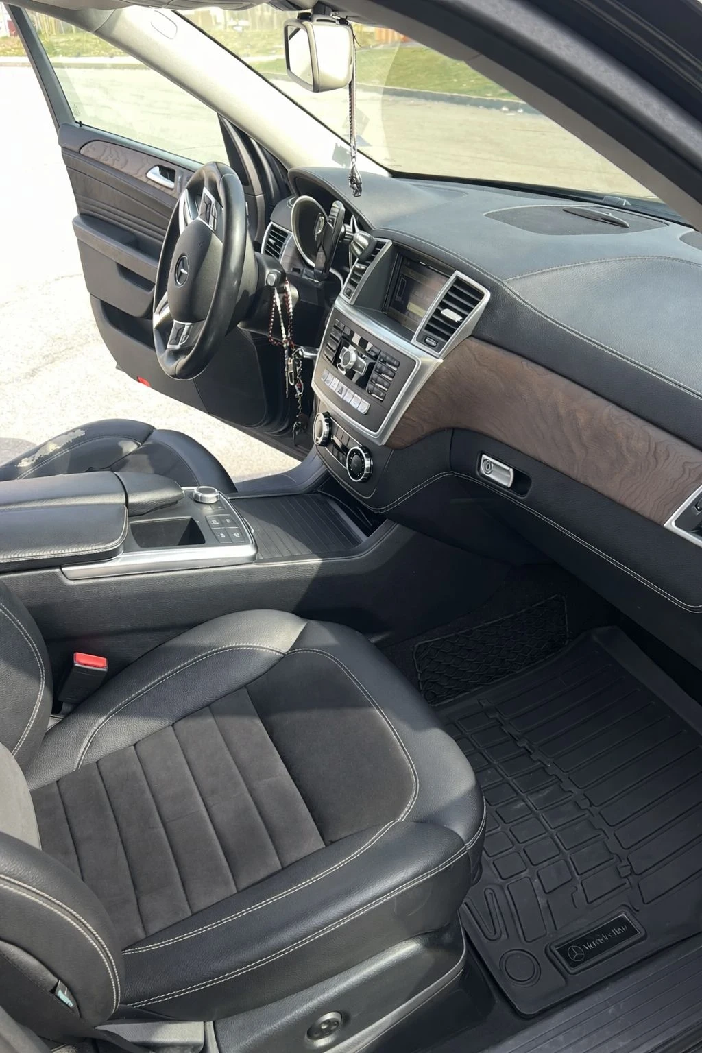 Mercedes-Benz ML 350 Bluetech / Autoparking, снимка 13 - Автомобили и джипове - 54259747