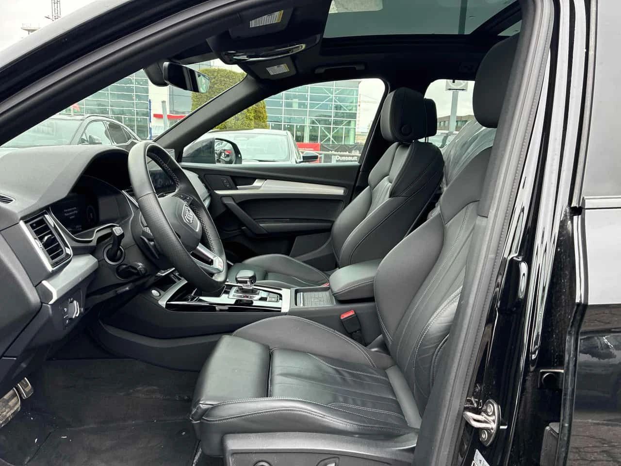Audi Q5 Progressiv/ПАНОРАМА/ДИСТРОНИК/ГУМИ+ ДЖАНТИ , снимка 11 - Автомобили и джипове - 54372616