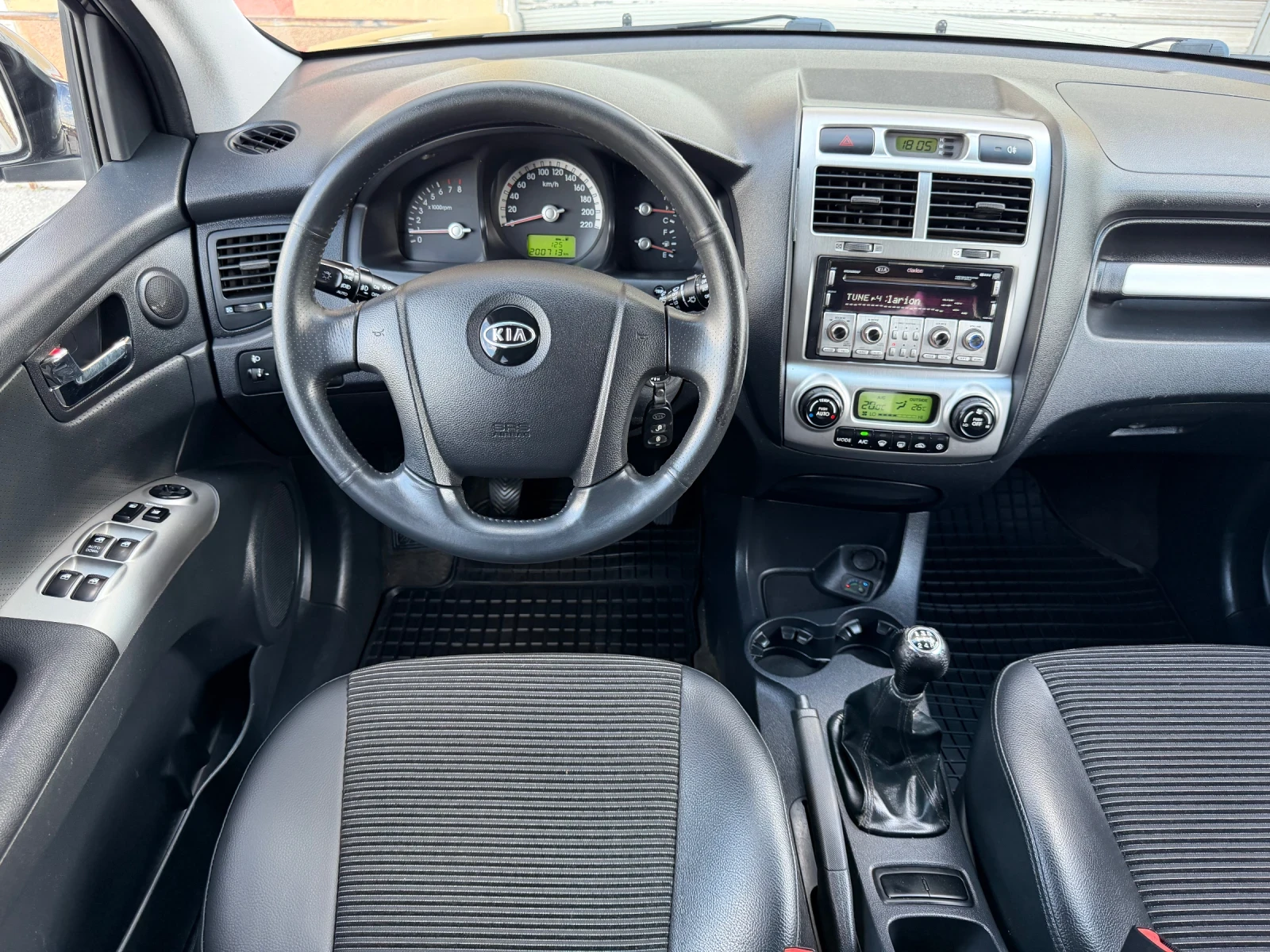 Kia Sportage 2.0i 140к.с. 4х4 ГАЗ/БЕНЗИН, снимка 9 - Автомобили и джипове - 54774683