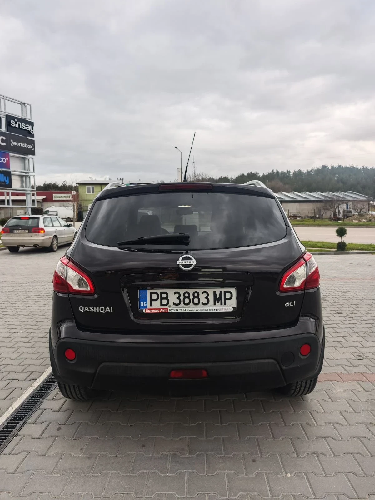 Nissan Qashqai, снимка 9 - Автомобили и джипове - 54998702
