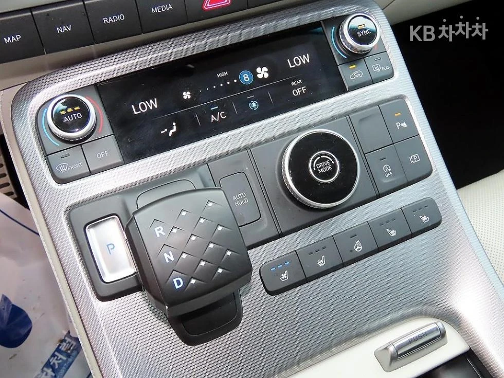 Hyundai Palisade * 3.8 VIP*  * КРАЙНА ЦЕНА* FULL, снимка 11 - Автомобили и джипове - 55931484