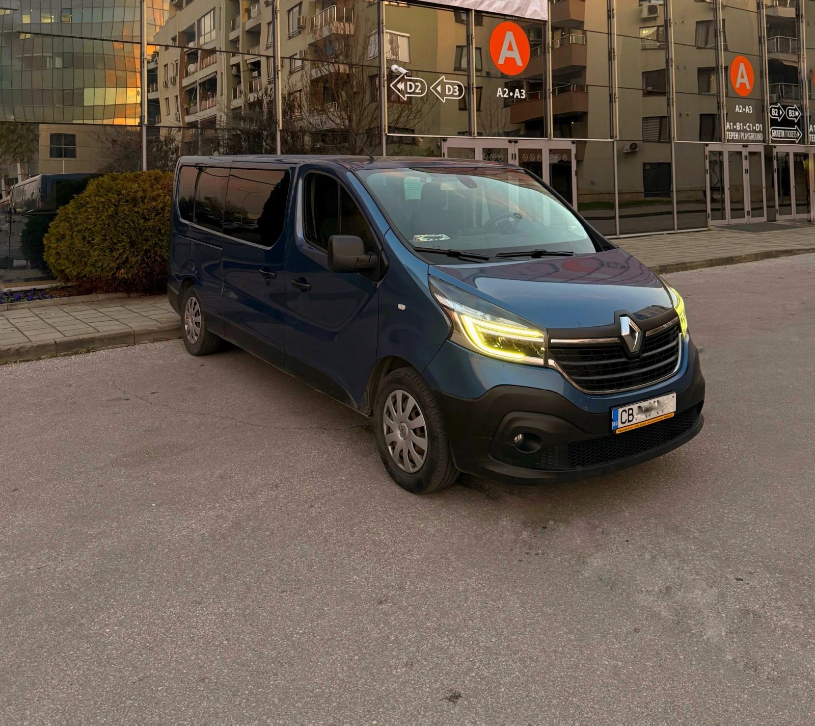 Renault Trafic Renault Trafic 2.0 dCi  - изображение 3