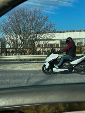 Yamaha T-max къса слюда, снимка 6