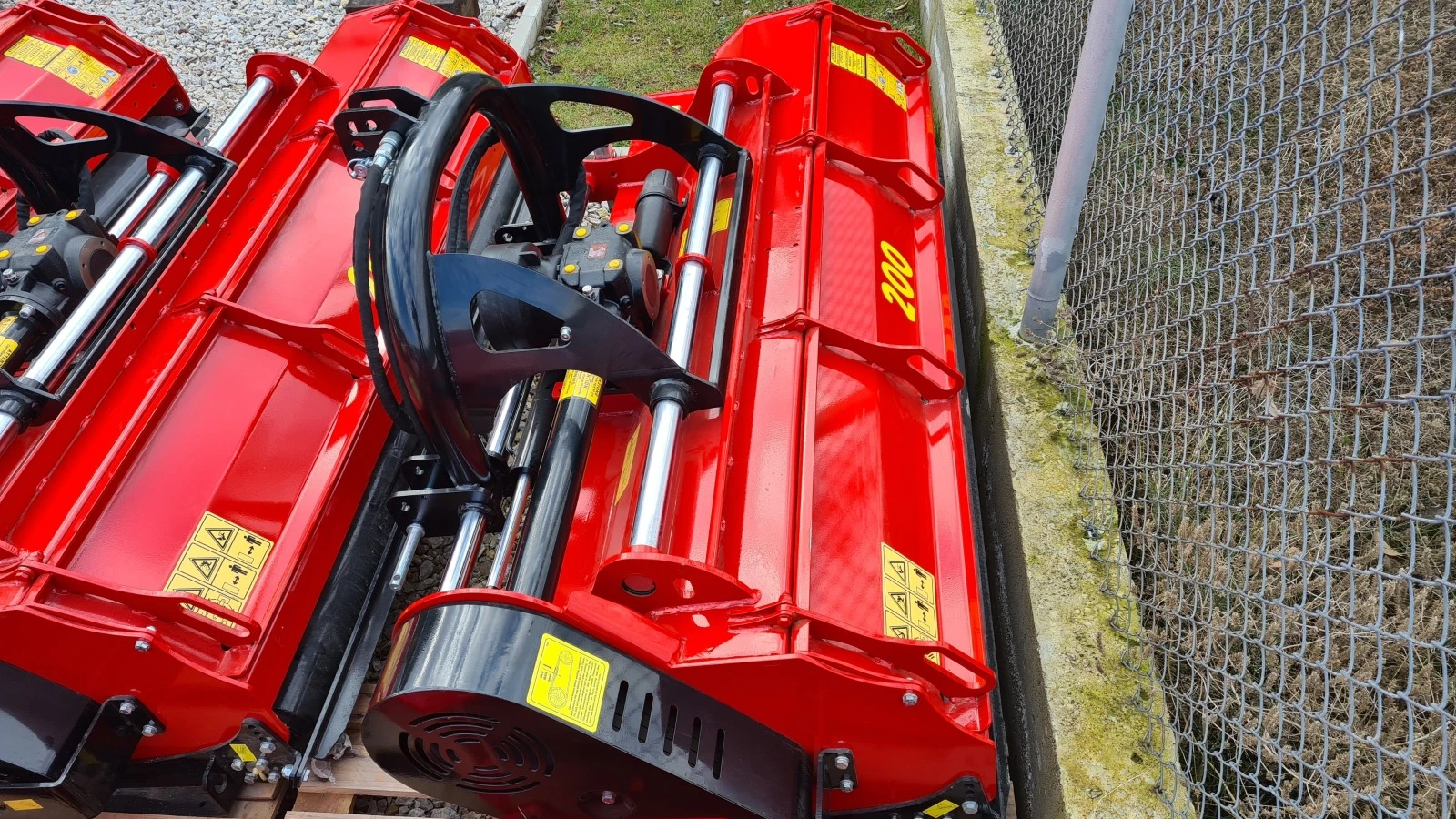  Berti  .  | Mobile.bg   12