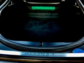 Jaguar F-Type R, снимка 16