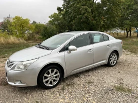 Toyota Avensis 2.2 D4D, снимка 1