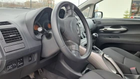Toyota Auris Хечбек, снимка 10