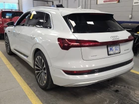 Обява за продажба на Audi E-Tron CARFAX * * АВТО КРЕДИТ ~50 999 лв. - изображение 3