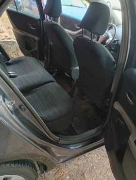 Toyota Yaris 1.3 vvt-i    ТОП СЪСТОЯНИЕ - 4100 € - 32914955 10