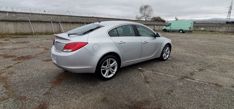 Opel Insignia, снимка 2 - Автомобили и джипове - 46568116