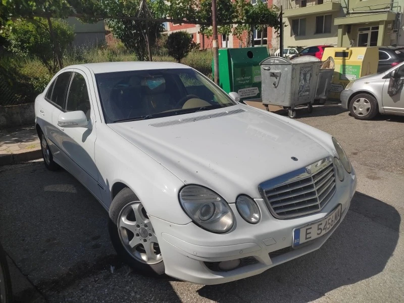 Mercedes-Benz E 200 Мерцедес Е -200, снимка 1 - Автомобили и джипове - 46826239