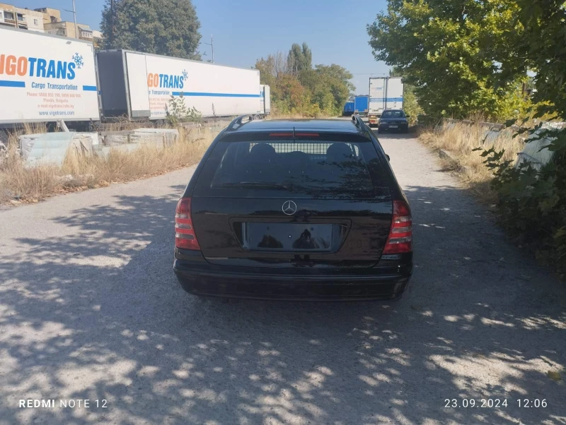 Mercedes-Benz C 180 Бензин, снимка 3 - Автомобили и джипове - 47329507