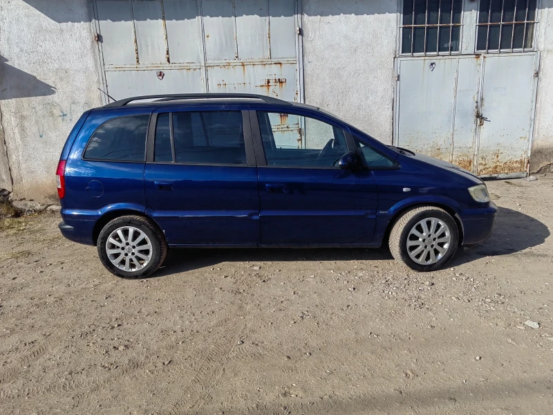 Opel Zafira 1.8i Нов внос!, снимка 2 - Автомобили и джипове - 47912791