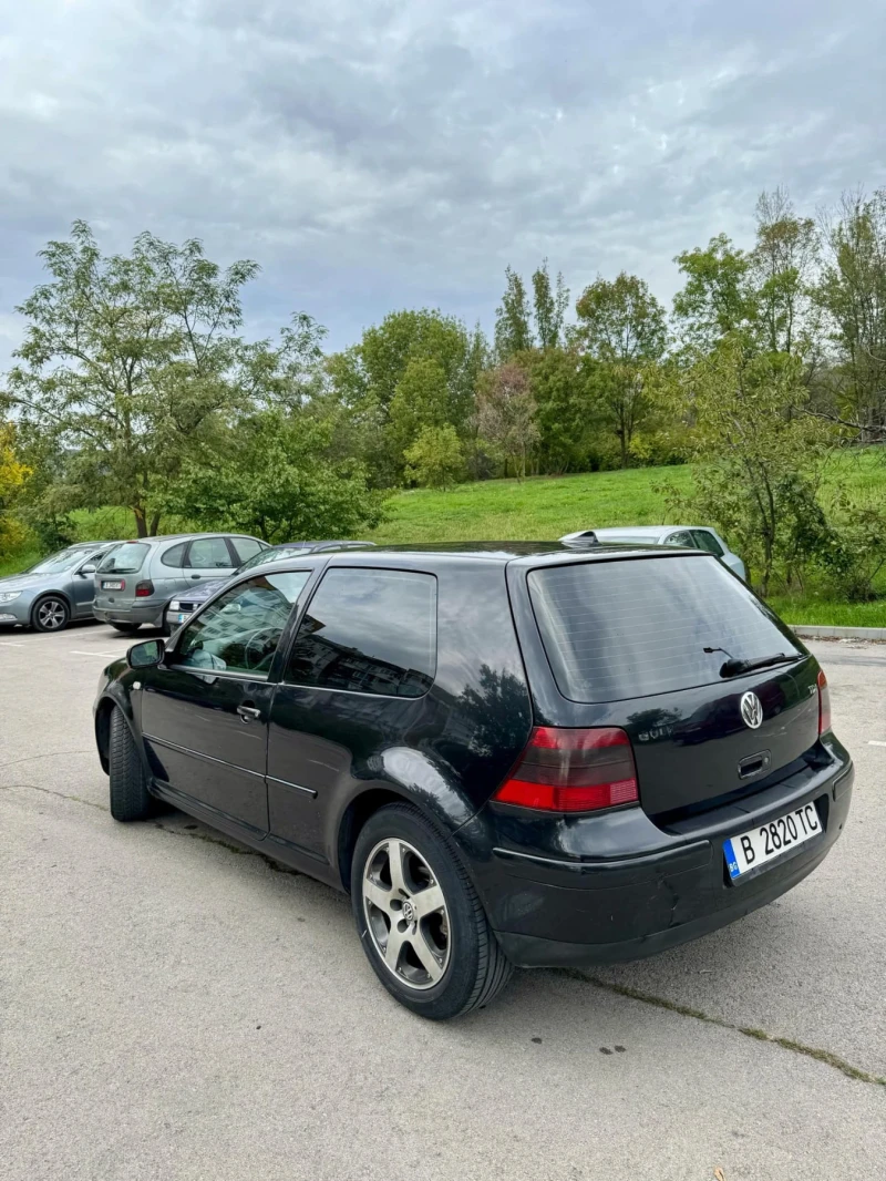 VW Golf 1.9 TDI, снимка 5 - Автомобили и джипове - 48676133