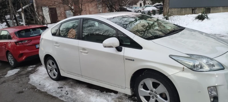 Toyota Prius, снимка 2 - Автомобили и джипове - 49214005