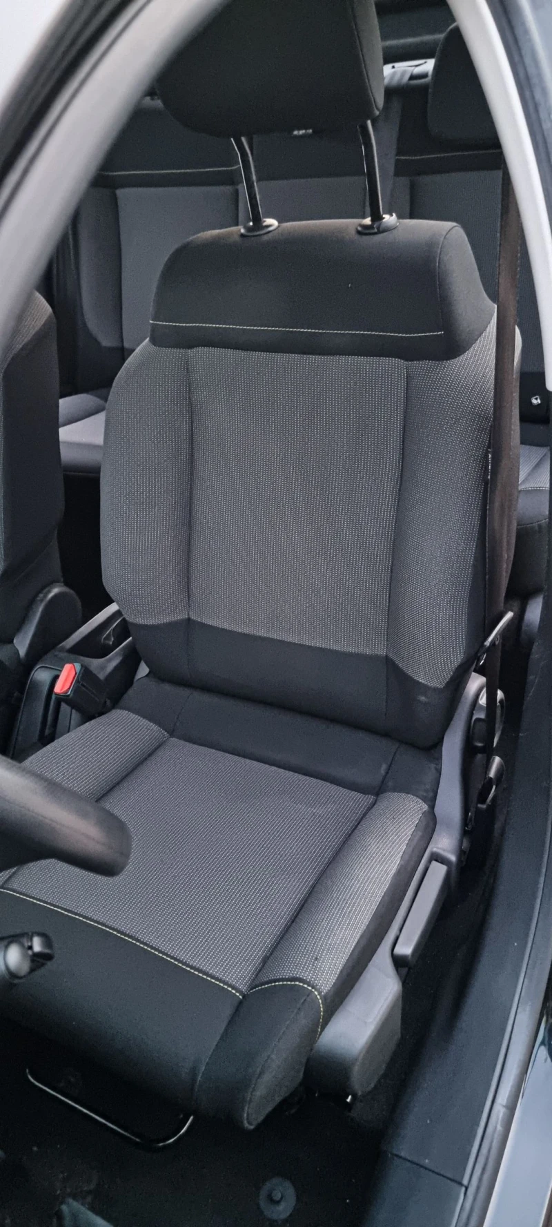 Citroen C3 1.6 blue-HDI Feel, снимка 9 - Автомобили и джипове - 51750605