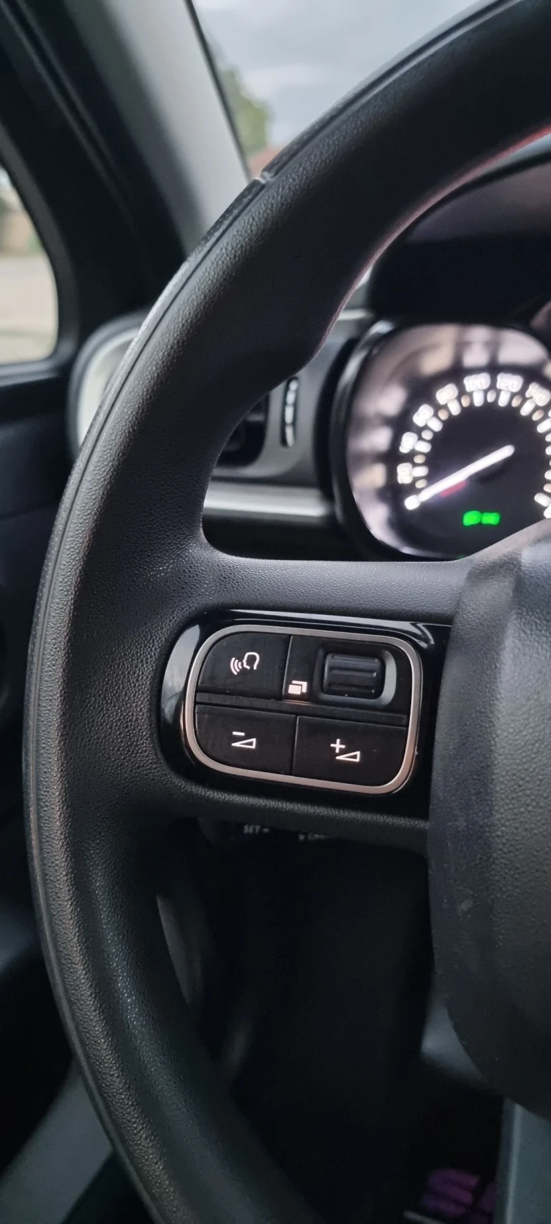 Citroen C3 1.6 blue-HDI Feel, снимка 12 - Автомобили и джипове - 51750605