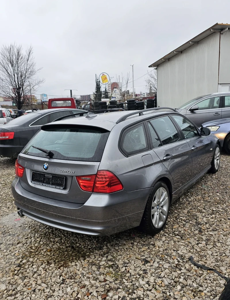 BMW 320 E91 Facelift, снимка 4 - Автомобили и джипове - 52644187