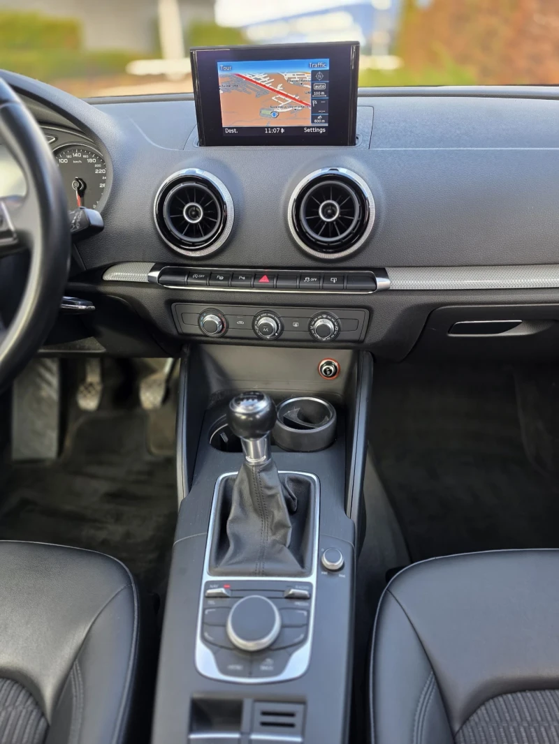 Audi A3 Sportback Ultra 1.6tdi /Full Led/Distronic/Koja, снимка 9 - Автомобили и джипове - 52712376