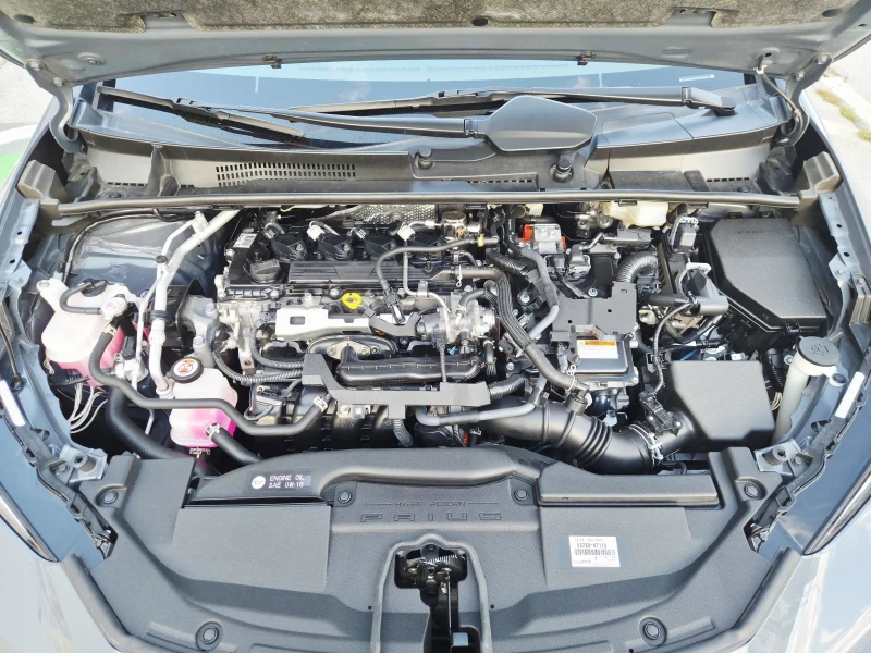 Toyota Prius 2.0 HEV HIbrid, снимка 5 - Автомобили и джипове - 53398637