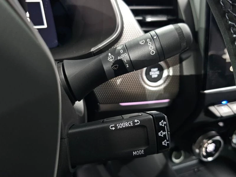 Renault Samsung Arkana 1.6 H4M Automatic КРАЙНА ЦЕНА: 22254 EUR !!!РЕАЛНА, снимка 15 - Автомобили и джипове - 55969334