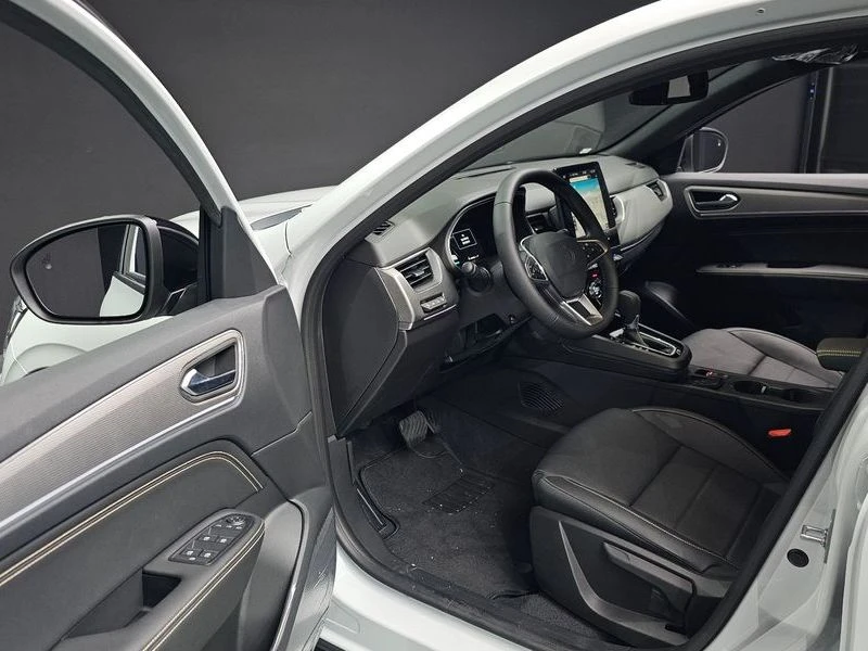 Renault Samsung Arkana 1.6 H4M Automatic КРАЙНА ЦЕНА: 22254 EUR !!!РЕАЛНА, снимка 10 - Автомобили и джипове - 55969334