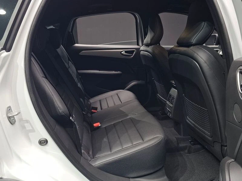 Renault Samsung Arkana 1.6 H4M Automatic КРАЙНА ЦЕНА: 22254 EUR !!!РЕАЛНА, снимка 11 - Автомобили и джипове - 55969334