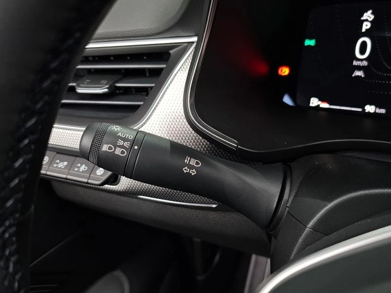 Renault Samsung Arkana 1.6 H4M Automatic КРАЙНА ЦЕНА: 22254 EUR !!!РЕАЛНА, снимка 14 - Автомобили и джипове - 55969334